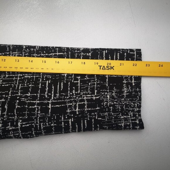 Cleo Petites Ladies Made in Canada Black & Cream Pattern Lined Coat - Picture 9 of 10